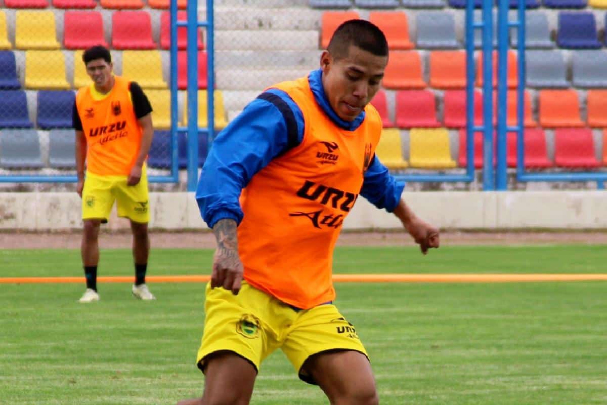 ¿Quién es Carlos Daniel Meza, el delantero ucayalino formado en Sporting Cristal que fichó por Binacional este 2025?