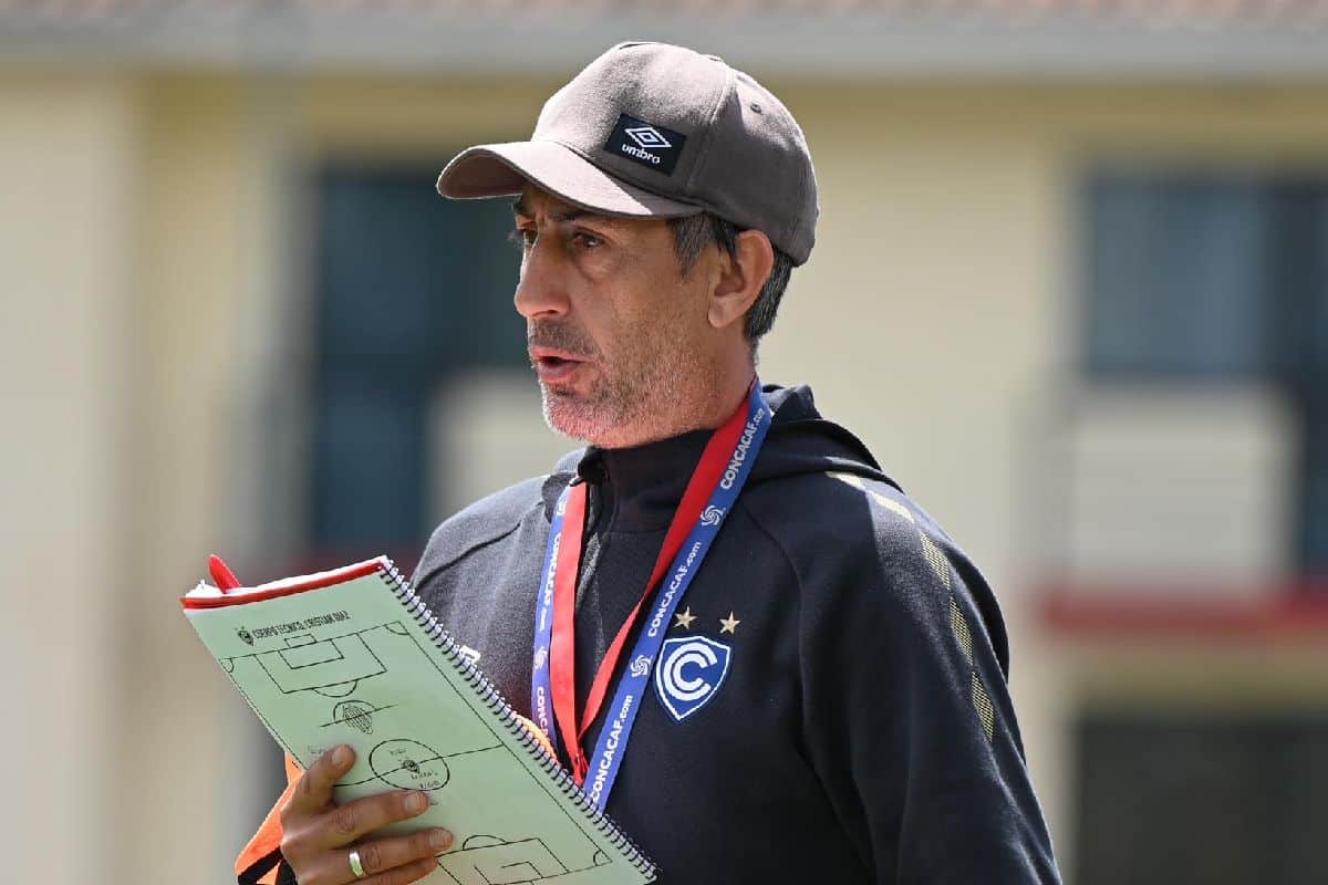 Cristian Díaz apunta a un objetivo clave para continuar como DT de Cienciano