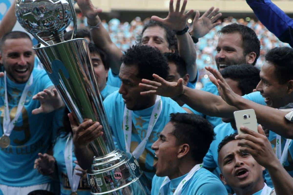 Fichajes Sporting Cristal: un campeón con los Celestes estaría dispuesto a tomar el banco en el mal momento del club