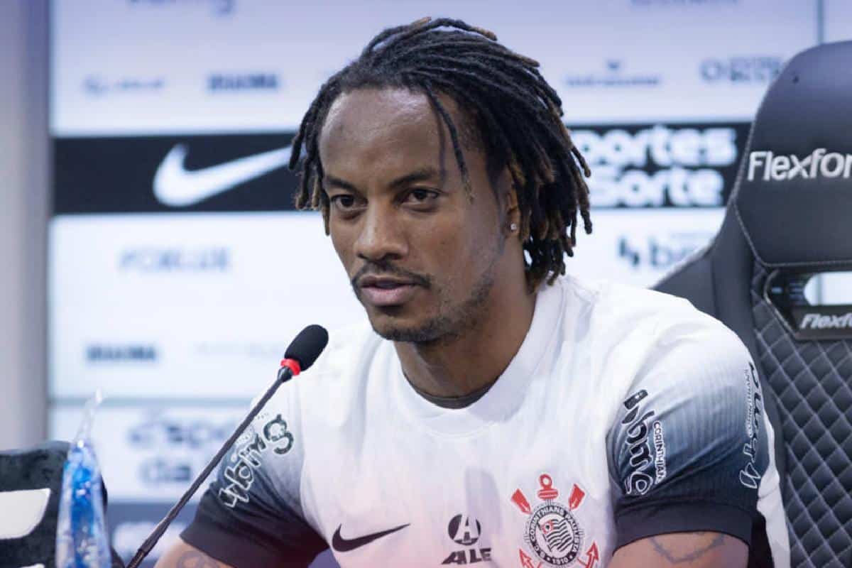 André Carrillo podría dejar Corinthians y volver a Asia: ¿qué equipo lo quiere fichar?