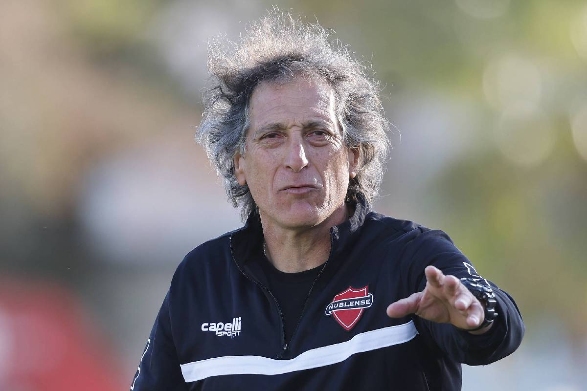 ¿Mario Salas vuelve a Perú? El DT chileno podría volver a dirigir en la Liga 1 tras 5 años