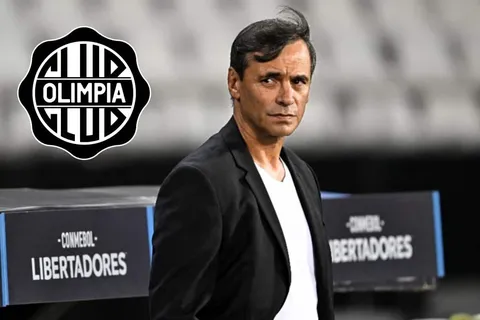 Fichajes de Universitario: Olimpia va a la carga por Fabián Bustos, ¿cuál es la postura del DT Crema en medio de los cuestionamientos?