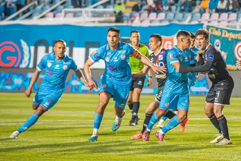 Fichajes Deportivo Garcilaso: un defensor central jugará en Colombia tras no renovar con el Rico Garci