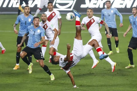 Perú vs Uruguay – Eliminatorias: a qué hora juegan, dónde ver, posibles alineaciones e historial