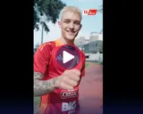 Oliver Sonne sonríe en su regreso a la selección peruana