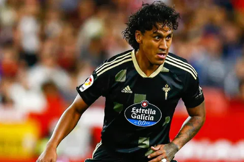 Renato Tapia sonríe: su nuevo entrenador debutó con un gran triunfo