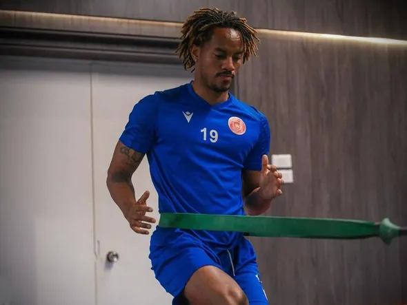 André Carrillo, pieza clave de Al Qadisiyah, sufre lesión abdominal