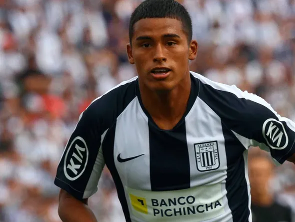 Kluiverth Aguilar apoya a Alianza Lima desde Bélgica
