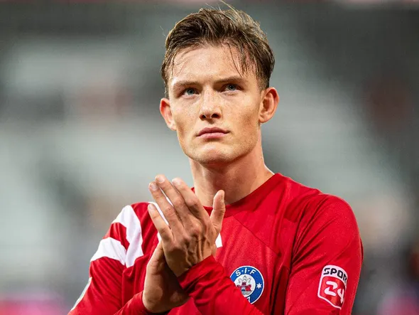 Fichajes peruanos: Oliver Sonne jugará en Inglaterra por esta millonaria cifra y marcará un nuevo hito para el fútbol nacional