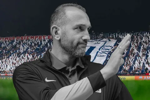 Alianza Lima y su adiós más doloroso: Hernán Barcos se fue, pero puede seguir en Perú