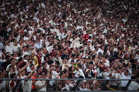 ¡Se mueve! El video viral del estadio Monumental de Universitario en su triunfo ante LDU 