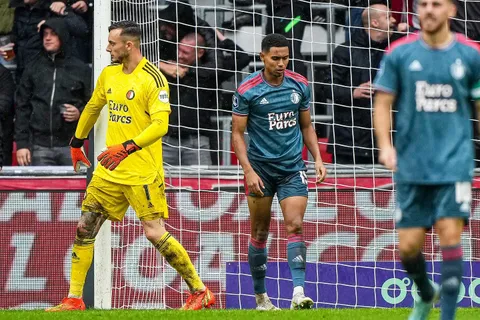 Marcos López se quedaría sin entrenador: el TREMENDO destino del DT de Feyenoord
