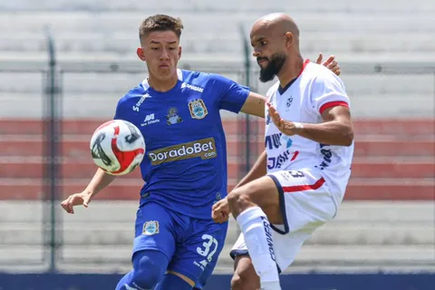 Un debut nada ‘Santo’: San Martín cayó 2-1 ante Binacional en el inicio de la Liga 2