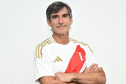 ¿Cómo podría jugar la Selección Peruana de Óscar Ibáñez, el DT interino elegido por la FPF para terminar las Eliminatorias?