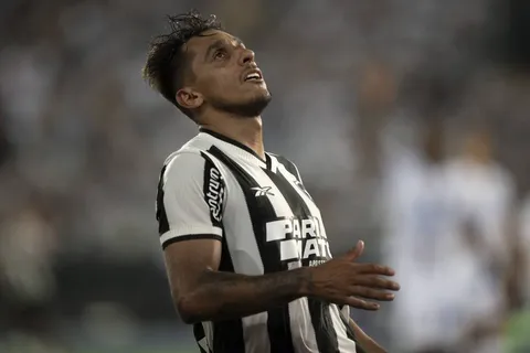 Atención Universitario: los dos futbolistas de Botafogo que fueron separados del equipo