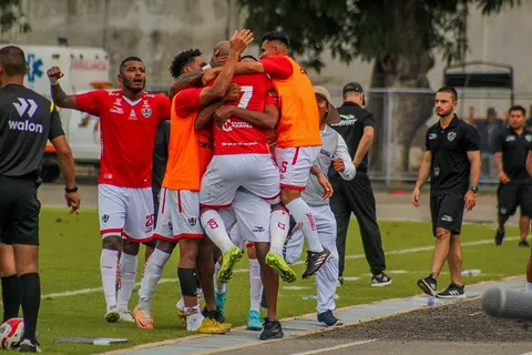 El increíble golazo que le hizo Héctor Zeta a UTC