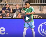 ¡Desde mitad de cancha! El impresionante gol de Raúl Ruidíaz en la victoria de Seattle Sounders
