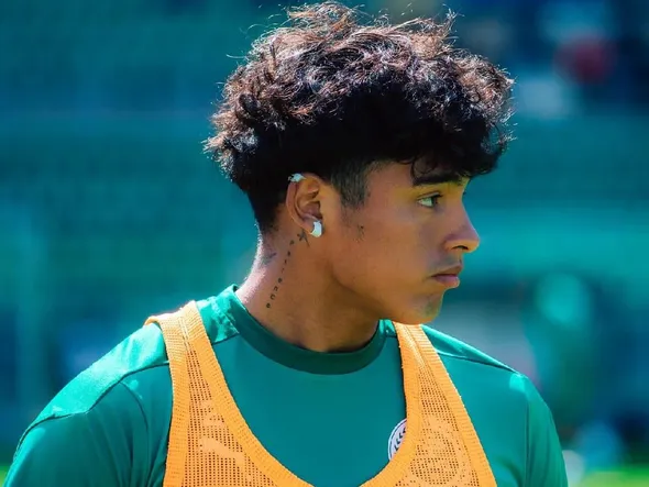La historia de Kluiverth Aguilar, la promesa que llegó al Manchester City con 20 años