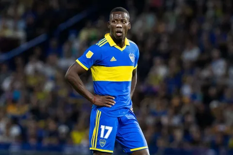Luis Advíncula jugará un nuevo Superclásico: quién es el peruano que más Boca-River disputó y cuántos lleva el “Rayo”