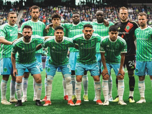 Raúl Ruidíaz volvió a ser titular los 90 minutos con Seattle Sounders