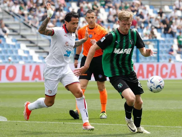 Otro ángulo: el gol y festejo de Gianluca Lapadula para mantener a Cagliari en Serie A