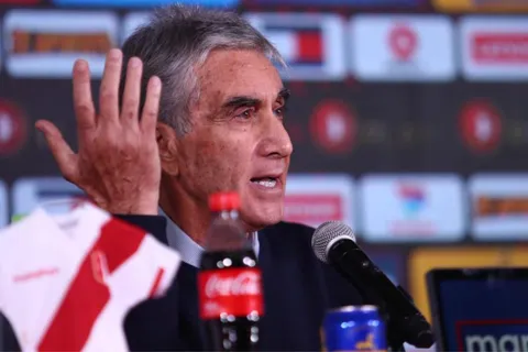 El crudo mensaje de Oblitas a Cueva tras video en Trujillo: “No se da cuenta”