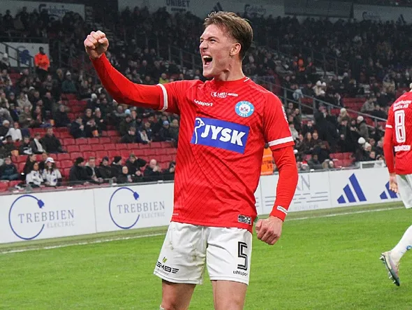 Silkeborg vs. Midtjylland: a qué hora juegan, dónde ver, alineaciones e historial