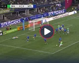 Raúl Ruidíaz marcó un golazo con Seattle Sounders y fue elegido el mejor jugador del partido