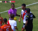 El impactante codazo que dejó ensangrentado a Facundo Pumpido de Deportivo Municipal