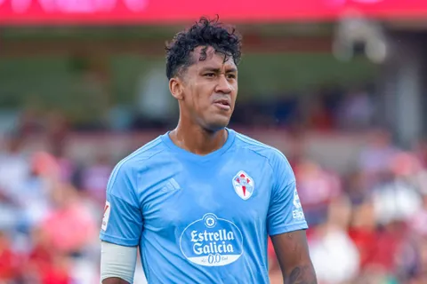 Mercado de fichajes: Renato Tapia definió en qué liga jugará