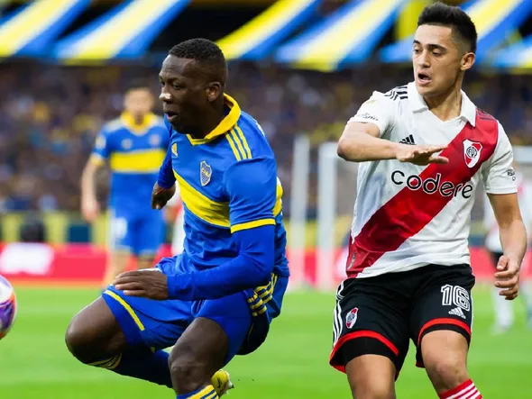 Los elogios de los hinchas de Boca a Advíncula tras su actuación en el Superclásico