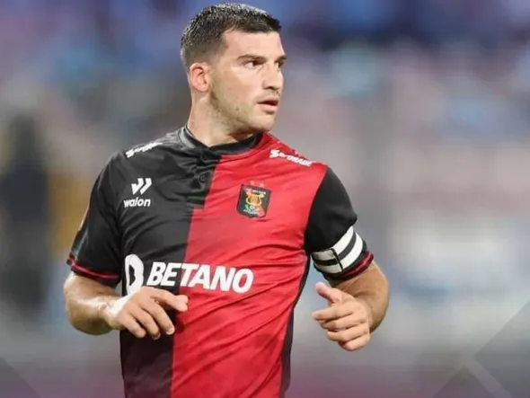 Melgar busca recuperar a Bernardo Cuesta con una inesperada “cesión”