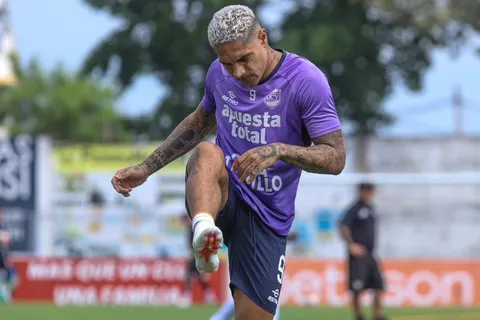 ¿Por qué Paolo Guerrero se quiere ir de César Vallejo, dónde podría jugar y cuan cerca está del retiro?