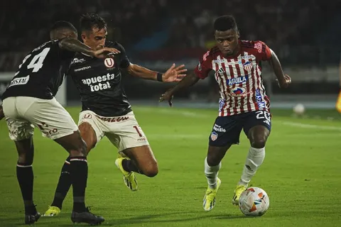 Universitario vs Junior: a qué hora juegan, dónde ver, alineaciones e historial