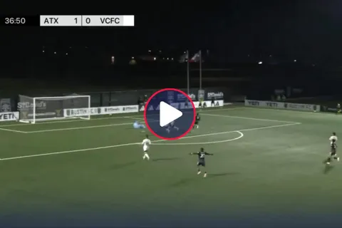 Sebastien Pineau anotó un doblete en derrota del filial de Austin FC