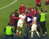 ¡Terminó en bronca! Melgar y Universitario se fueron a los golpes tras victoria Rojinegra