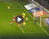 ¡De chalaca! El impactante gol de Oliver Sonne para rescatar a Silkeborg de la derrota