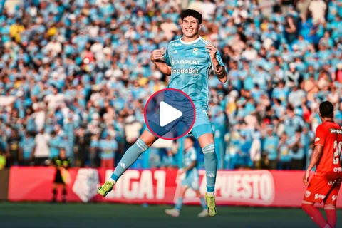 ¡De taco! Golazo de Diego Otoya para el 4-0 de Sporting Cristal