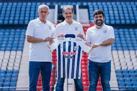 Fichajes Alianza Lima: Franco Navarro escuchó a los 2 volantes extranjeros que busca y saca conclusiones