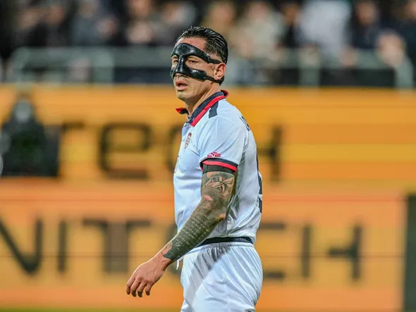 Gianluca Lapadula anotó con Cagliari, pero su gol fue anulado