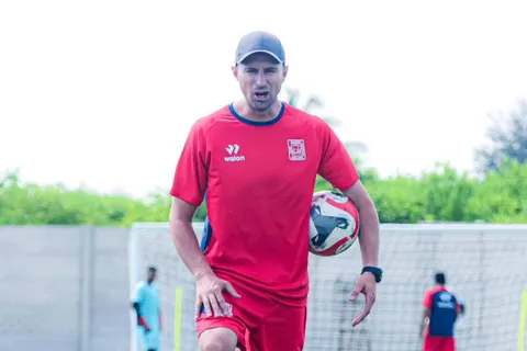 Alianza Atlético destituyó a su entrenador y ya busca reemplazo