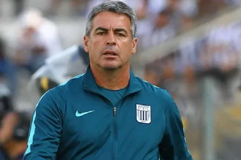 “Ha culminado”: ¿Cómo fue la reunión entre Alianza Lima y Pablo Bengoechea?