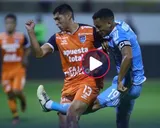 ¡Se encienden las alarmas! Yoshimar Yotún sufrió terrible lesión y se retiró en ambulancia