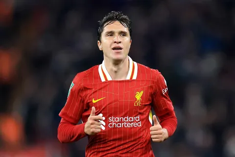 Liverpool vise une double vente à 105 M€