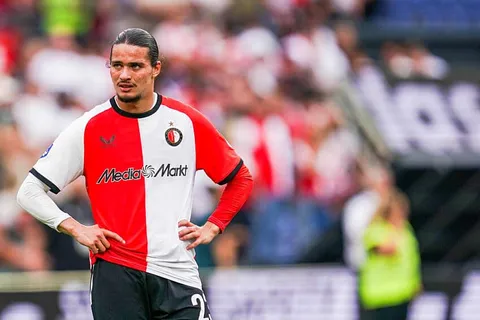 LOSC : 2 pépites de LdC, 2 de L1… 5 ailiers droits prometteurs pour remplacer Edon Zhegrova