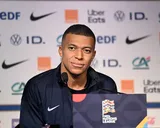 Une star du PSG défie Mbappé