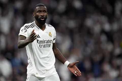 Mercato Real Madrid : l’avenir d’Antonio Rudiger pourrait encore réserver quelques surprises