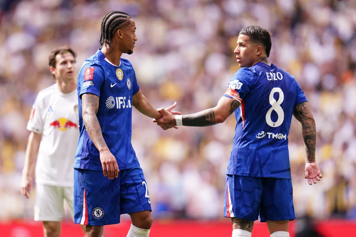 “Vu comment Chelsea est géré, si j’étais lui, je ferais tout pour partir”, un ancien Blue pousse Joao Pedro dans les bras du Barça