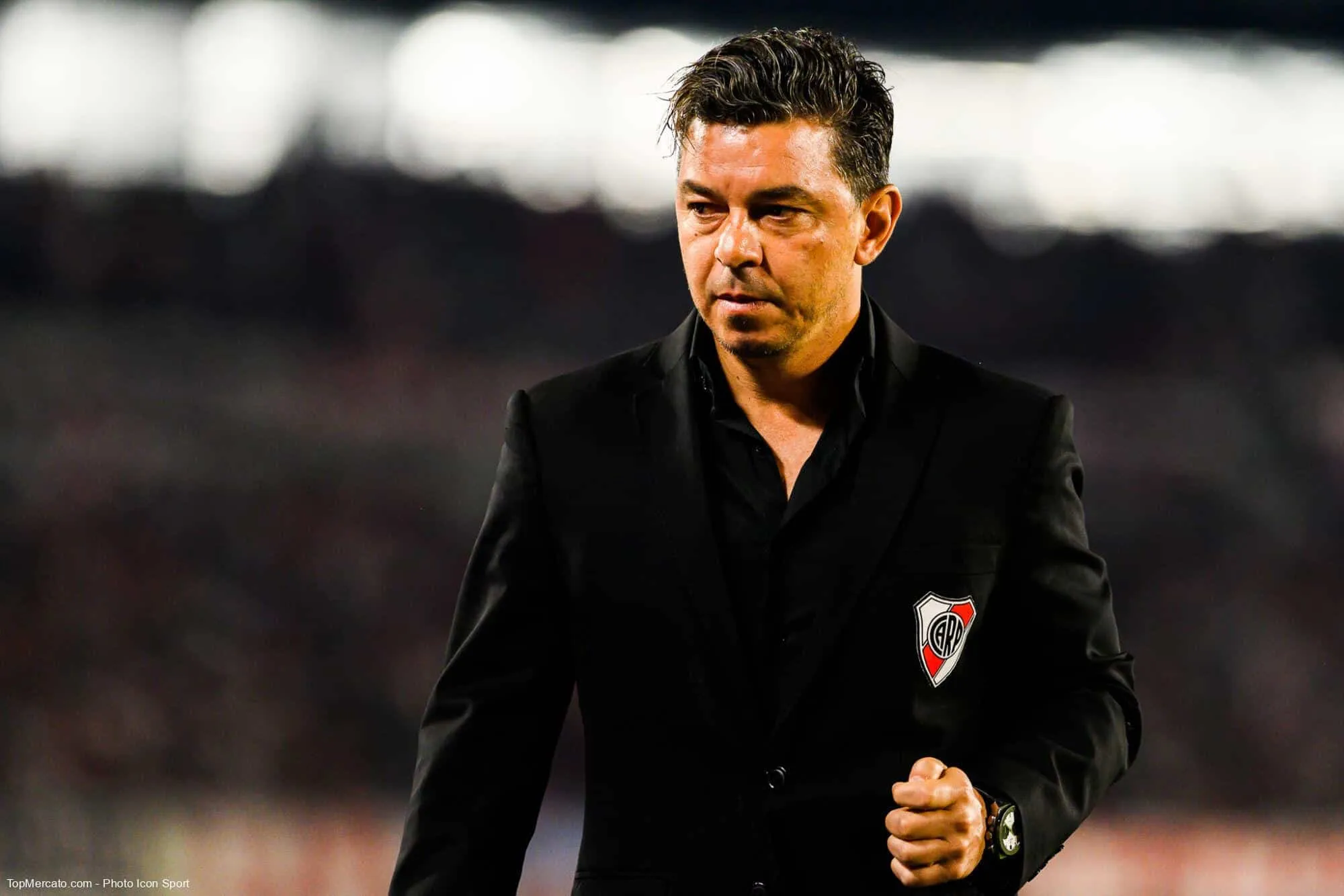 En 2023, Marcelo Gallardo a entraîné une équipe saoudienne spéciale pour un match contre le PSG. Lequel de ces joueurs ne faisait PAS partie de l’équipe de l’Argentin ?