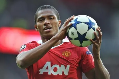 Man Utd : Ferguson loue Valencia